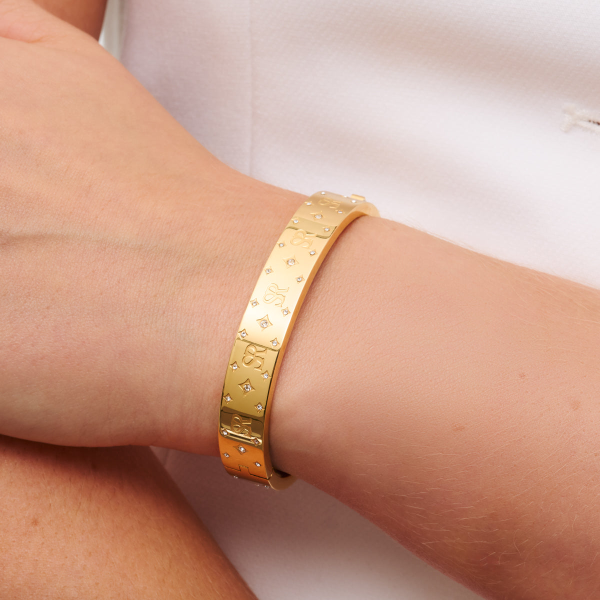 Own Way Monogram Bangle (Gold)
