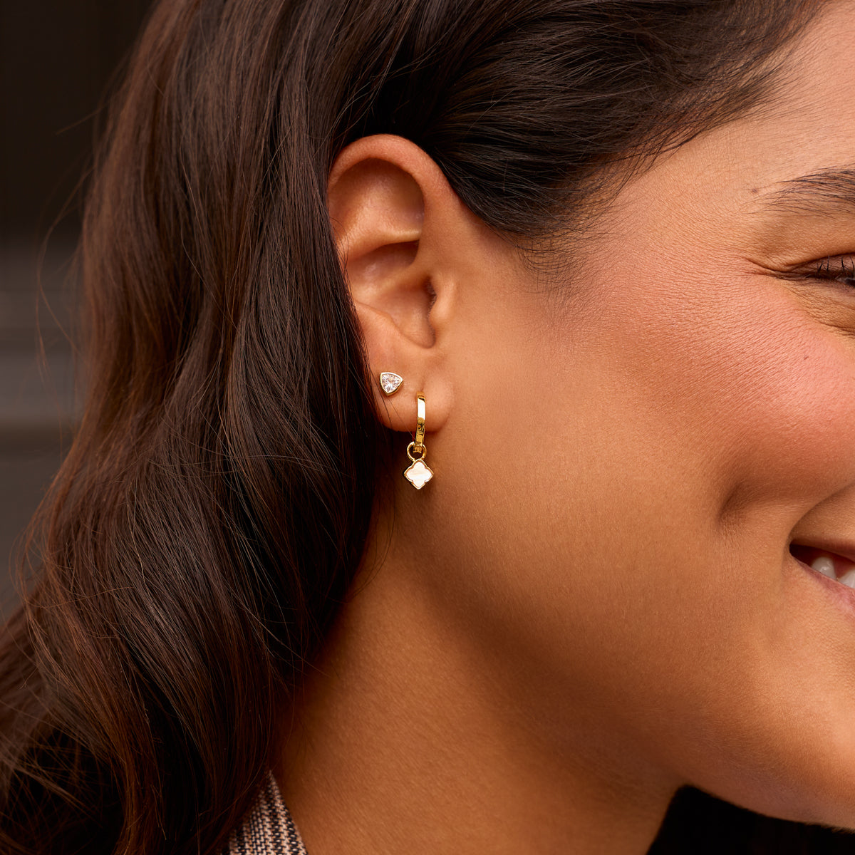 Fine Mini Pearl Clover Huggie Earrings (Gold)