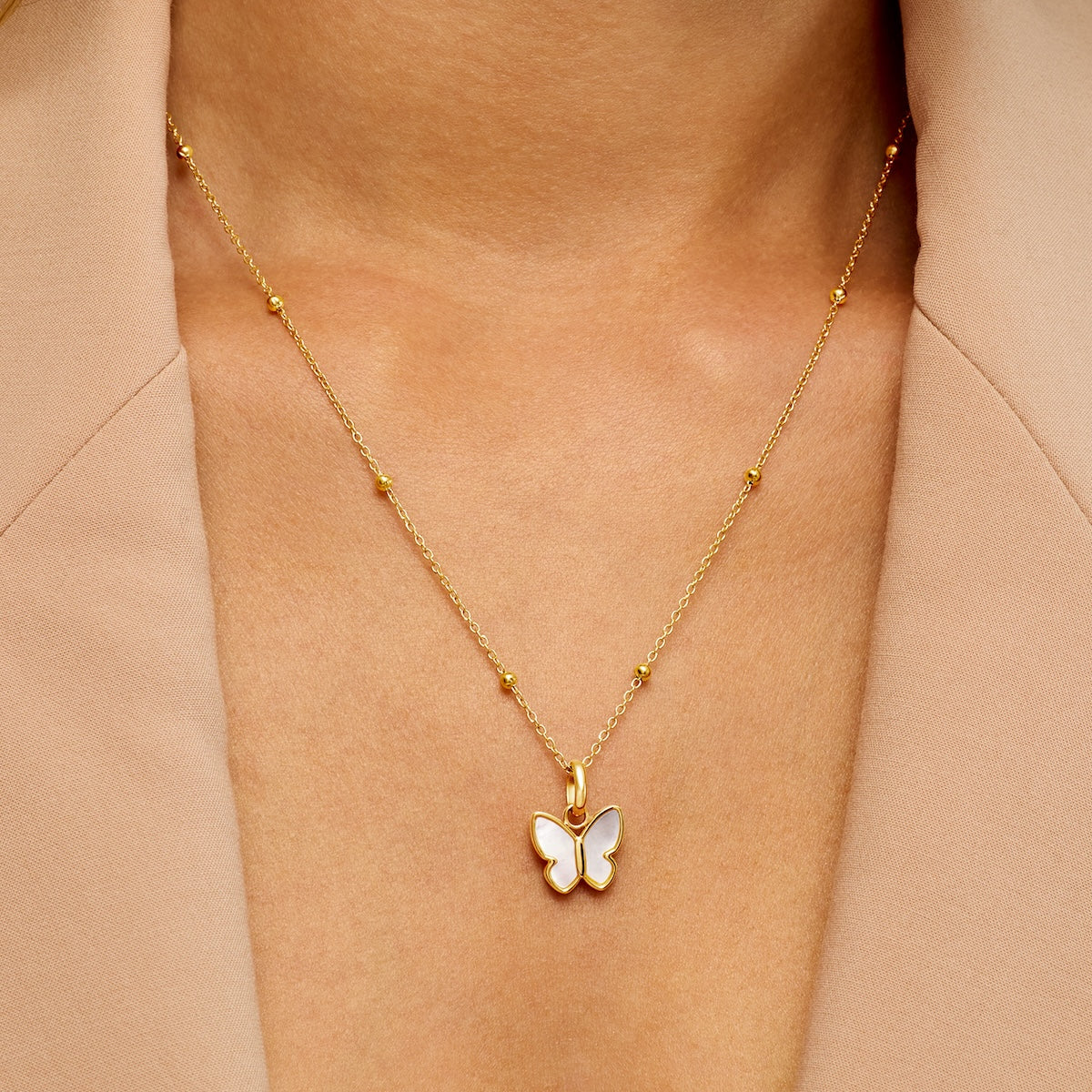 Pearl Butterfly Necklace (Gold)