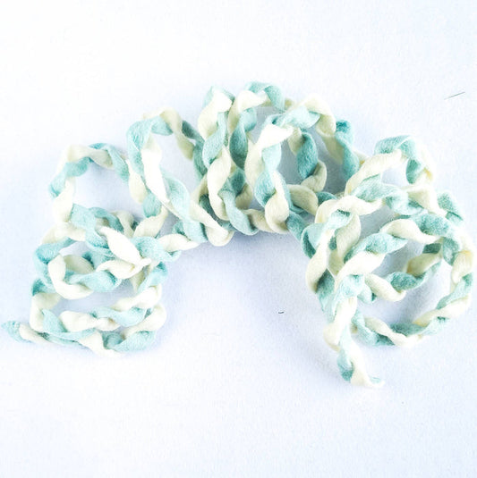 Minty Twist Garland